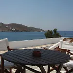 Petra Village 3*