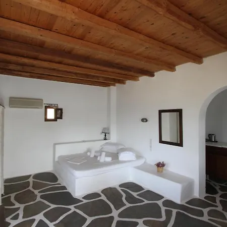 Petra Village 3*
