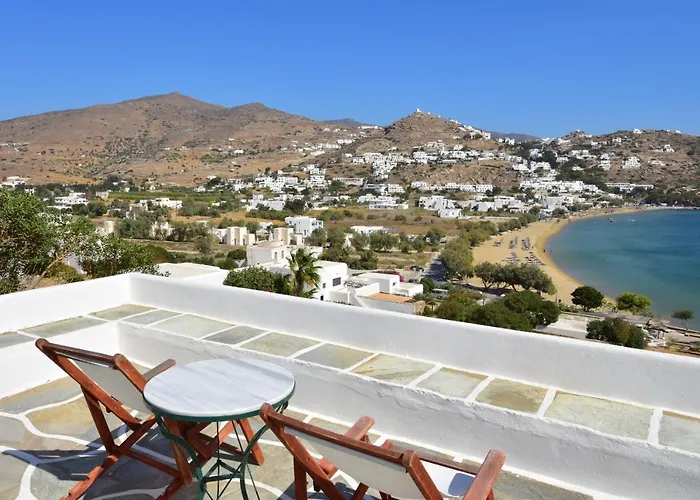 アパートホテル Petra Village イオス島 チョーラ